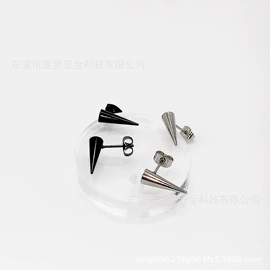 耳环;耳钉;耳坠