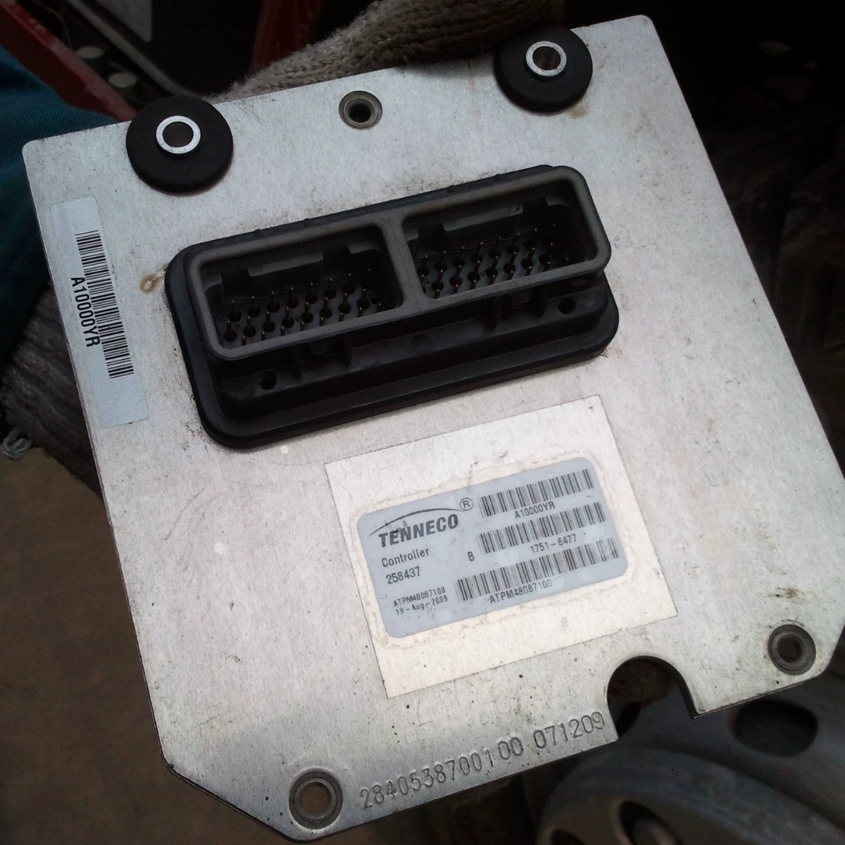 Подходит для SINOTRUK Howo Tenneco 1,0, сборка насоса мочевины, вилка постоянного тока, старая модель WG1034120002