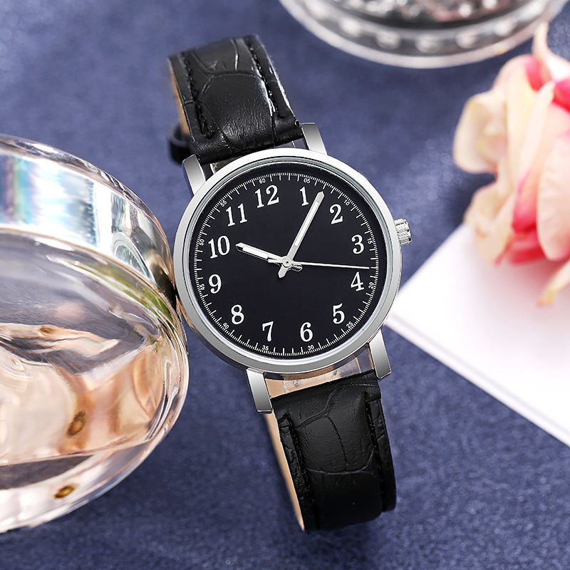 New couple small round watch simple casual watch male and female students quartz watch gift _voghion.com