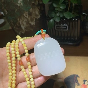 Jin Yu Tang Xinjiang set of Hetian jade suet jade is safe and uneventful brand ice jade moist and delicate as fat thick material