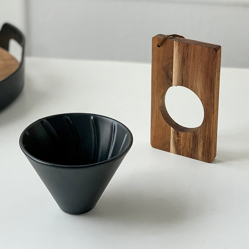 Hand coffee filter V60 Japanese-style ceramic filter Cup cone drip filter Cup cross-border e-commerce coffee bucket Cup