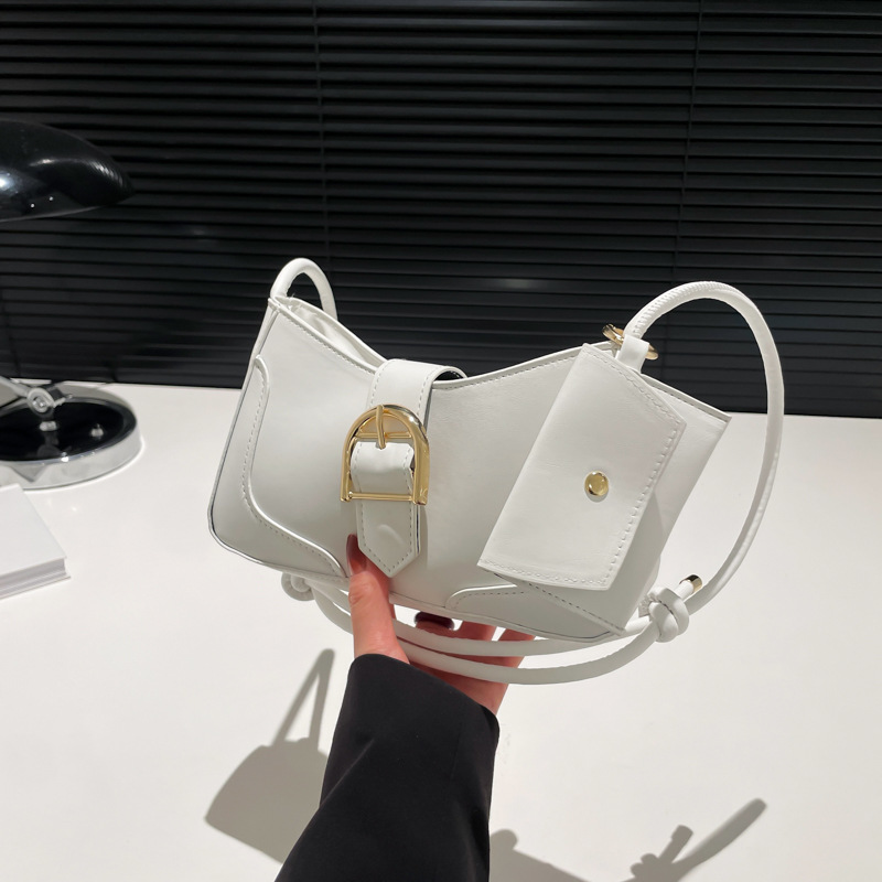 2024 invierno nuevo estilo de moda extranjero cinturón retro texturas coreanas de hombro único bolso de brazo portátil de mujer