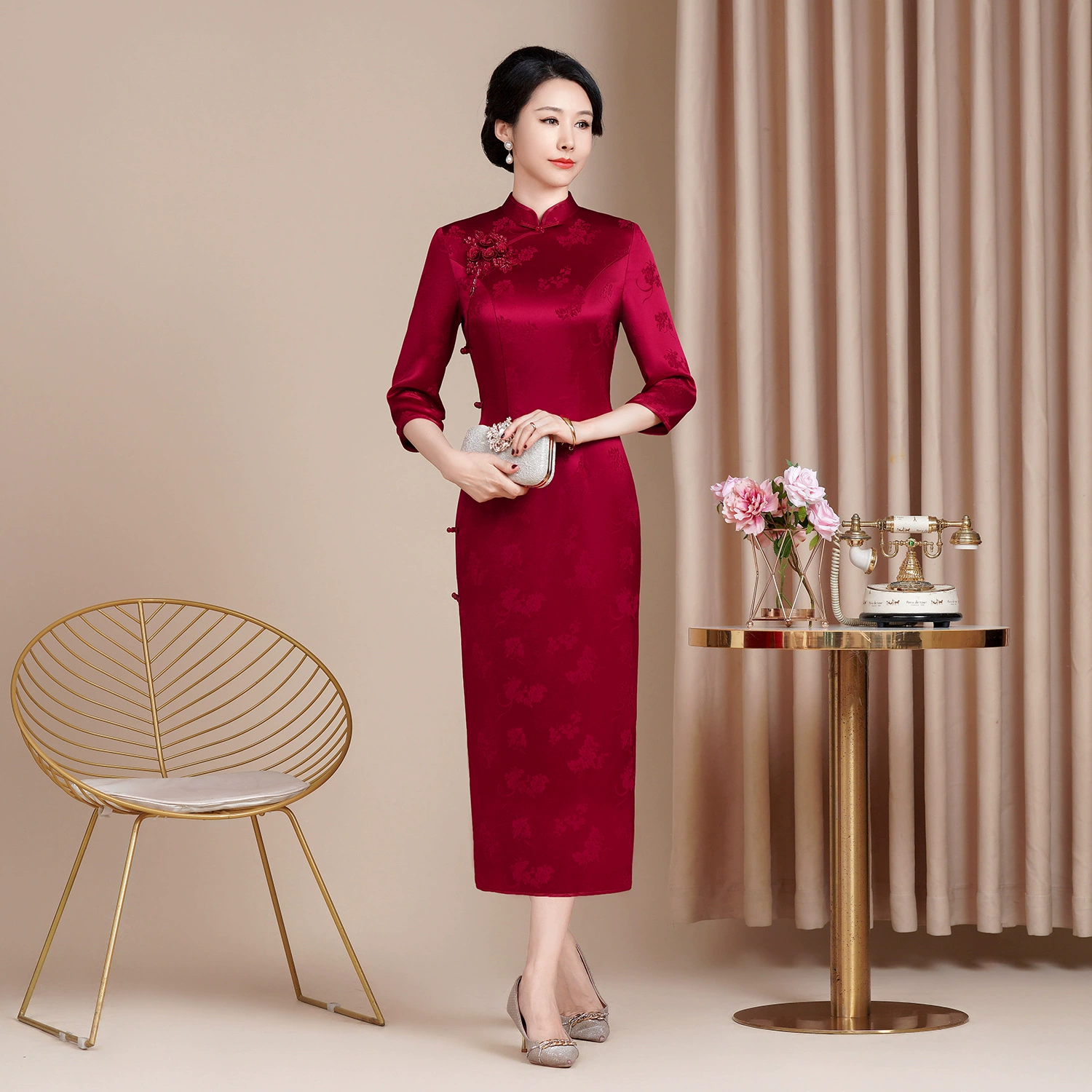 Новое улучшенное ретро-атомное платье Cheongsam с высококачественным принтом в китайском стиле, подходящее для тещи и матери, платье-чонсам для тостов.