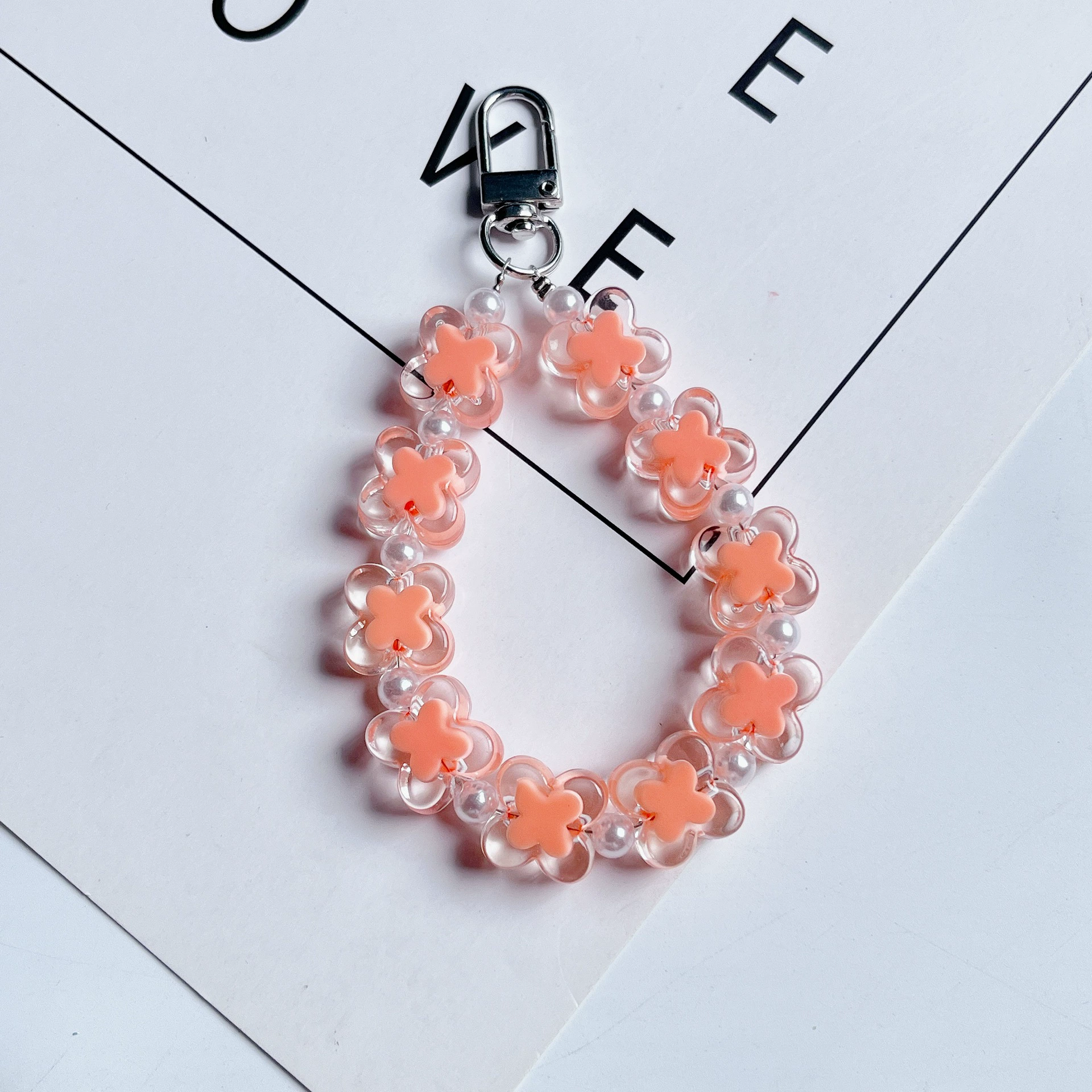 Аcrylic beaded bracelet handmade, beads, accessory, accessories, headphones, keychain, four-leaf clover, DIY