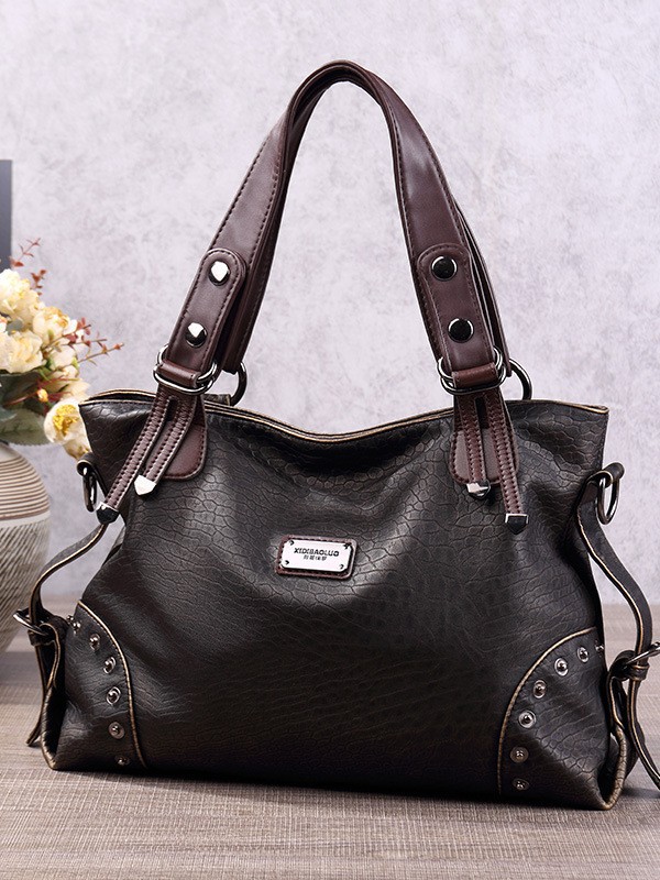 Fashionable capacious retro one-shoulder bag