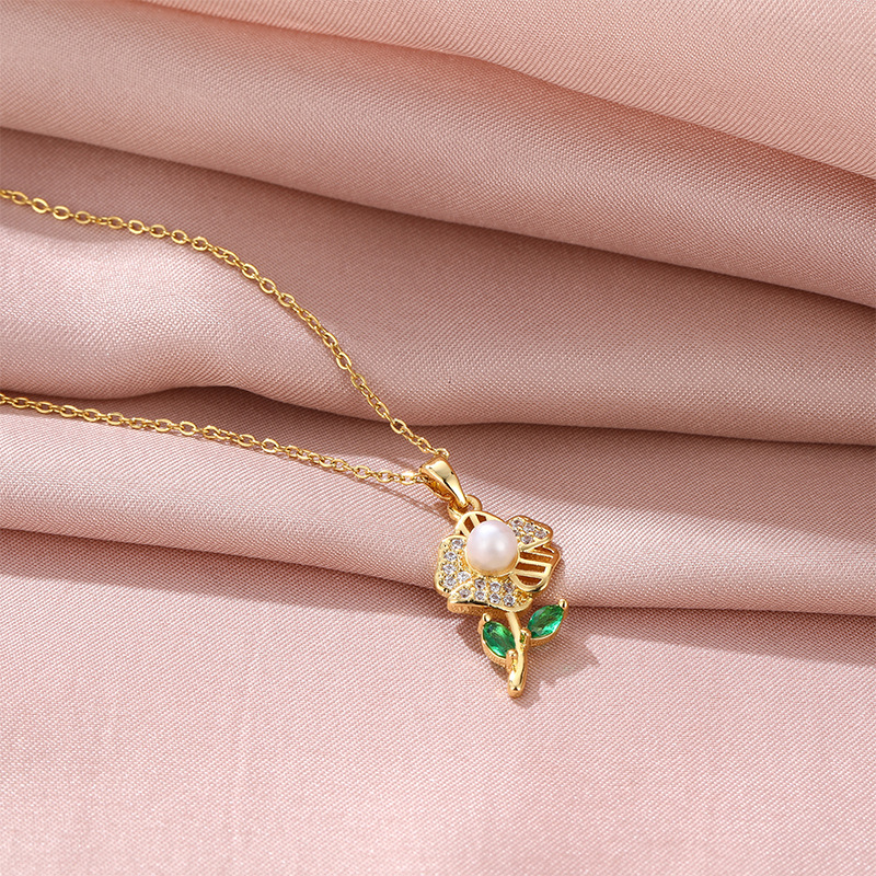 12g Weight Zircon Inlay Material Pendant Necklace Classification Titanium Steel Chain Material cable chain Chain Type 1 Piece Quantity Daily Occasion Titanium Steel, Copper Material Flower Pattern Women's Gender Inlay Design Simple Style Style Simple Style Flower Titanium Steel Copper Inlay Zircon Pendant Necklace