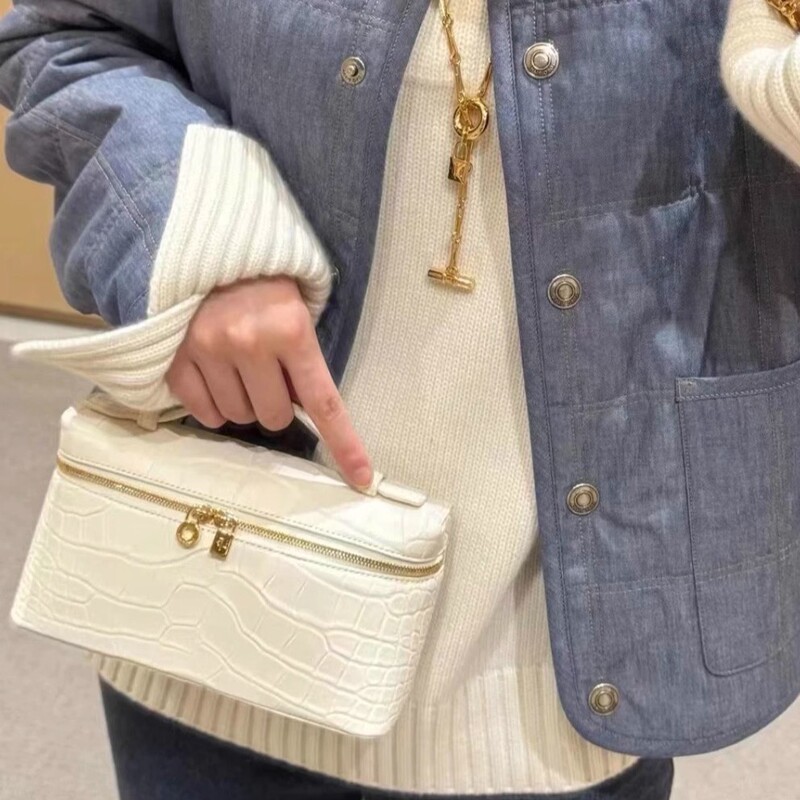 Lp19Gigi Same Style Cosmetic Bag Crocodile Pattern Box Bag Genuine Leather Lunch Box Bag Single Shoulder Crossbody Handheld Small Square Bag Lp19Gigi Same Style Cosmetic Bag Crocodile Pattern Box Bag Genuine Leather Lunch Box Bag Single Shoulder Crossbody Handheld Small Square Bag
