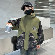 男童外套春秋装儿童冲锋衣2025新款帅气中小童迷彩宽松连帽风衣