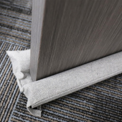 アマゾンのドアブロック防塵ドアの隙間に穴を開けない両面布芸保温密封長条ドア枠