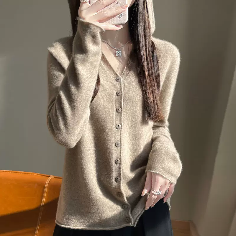 舒适亲肤感无缝一体安迪绒连帽针织开衫秋冬上新女士单排扣外套潮