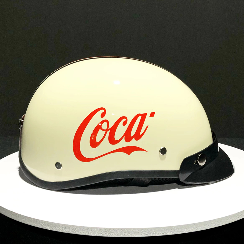 빨간색과 흰색 COCA