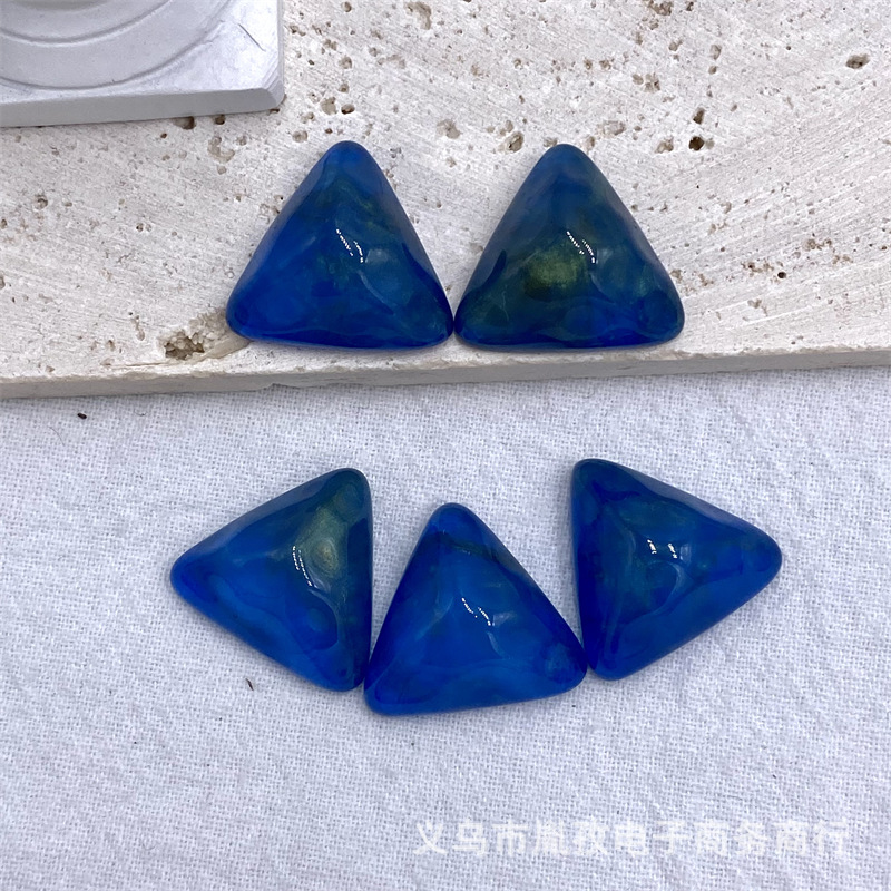 Nuevo oro translúcido perla triángulo resina parche DIY hecho a mano teléfono móvil Shell pendientes horquilla Accesorios