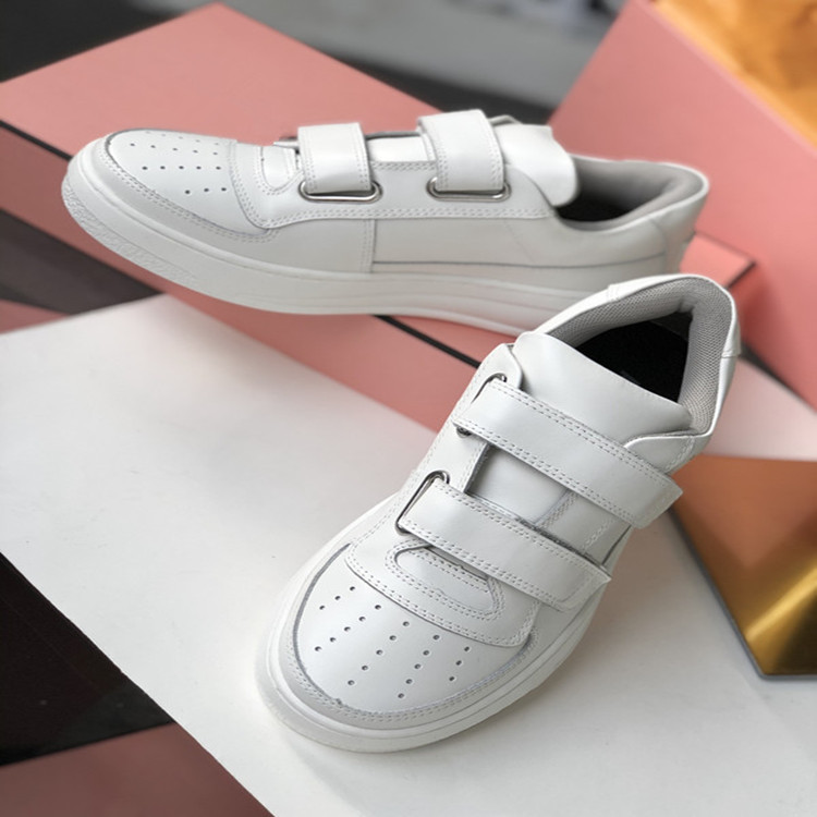 Classic two-color white sneakers with velcro platform with shoelaces