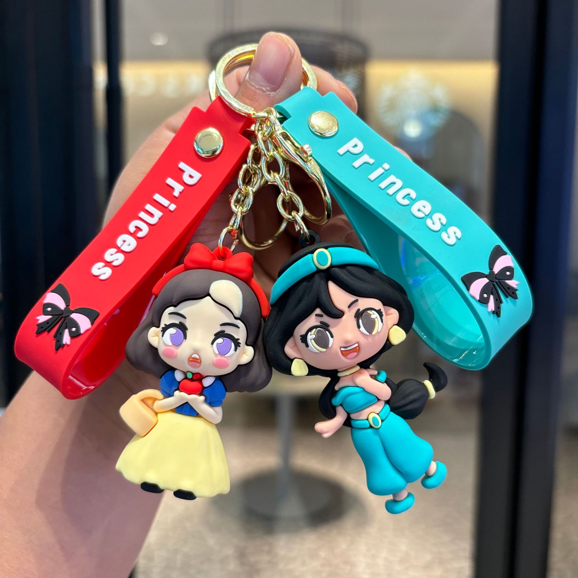 Cross-border Ice and Snow Strange Keychain - Colgante Keychain Blancanieves encantador muñeco llavero de automóvil al por mayor