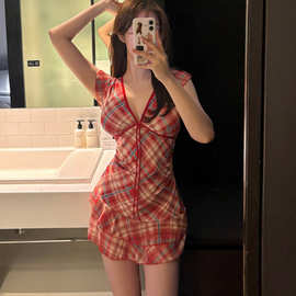 泳衣高级感2026新款微胖女孩遮肉显瘦泡温泉性感纯欲绝美连体泳装