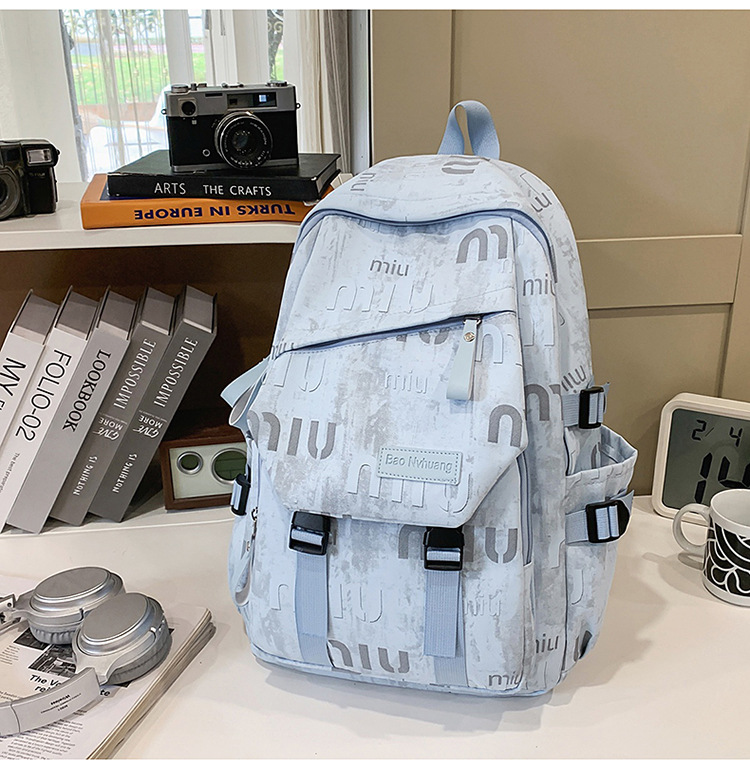 Lightweight Fashionable New Model Backpack 2026 Large Capacity Graffiti Student Backpack Casual Trendy Daily Commute School Bag