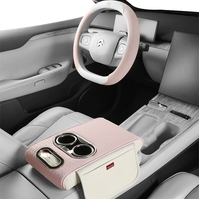 Armrest box pad: Driving All Seasons Cross-Border Car