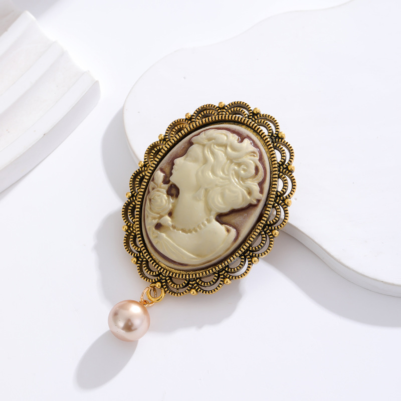 Spilla vintage da donna, elegante accessorio vittoriano a spillo_voghion.com