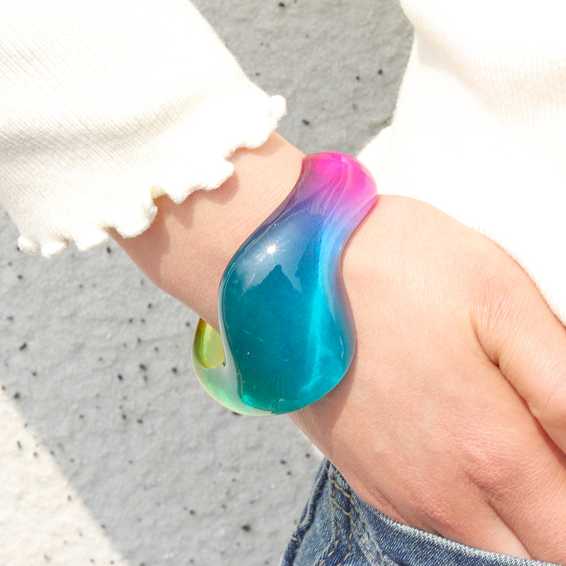 18g Weight Bangle Classification Arylic Chain Material 1 Piece Quantity Casual, Street Occasion Acrylic Material Geometric Pattern All Seasons Season Women's Gender Classic Style Style Classic Style Geometric Acrylic Bangles Wholesale 4