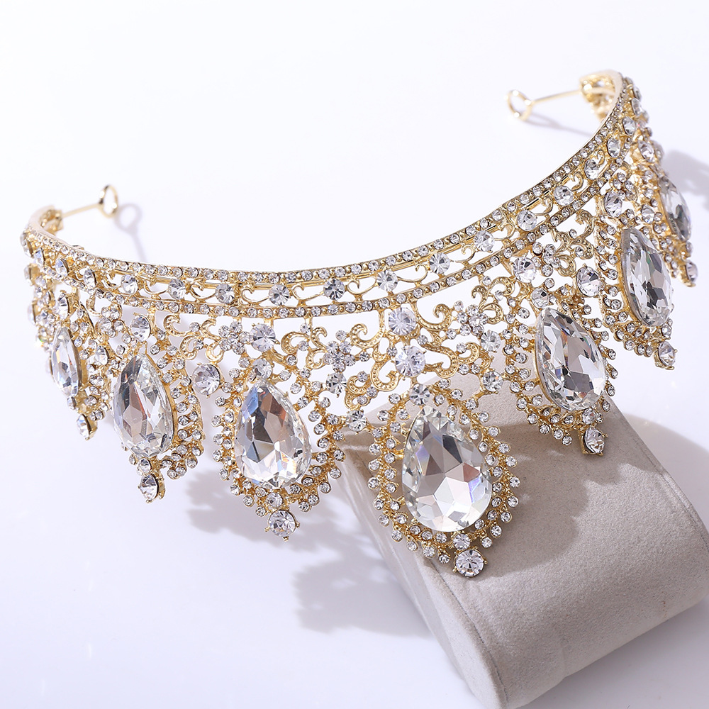 410g Weight Crown Hair Accessories Type 1 Piece Quantity Wedding, Birthday, Festival Occasion Alloy Material Crown Pattern Women's Gender Diamond Design Elegant, Romantic Style Elegant Romantic Women's Crown Alloy Diamond Crown 6