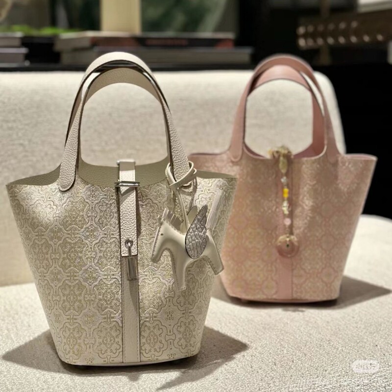 New Chinese-Style Handmade National Heritage Song Brocade Mulberry Silk with Cheongsam Hanfu Vegetable Basket Hand-Held Soft Leather Bucket Women's Bag