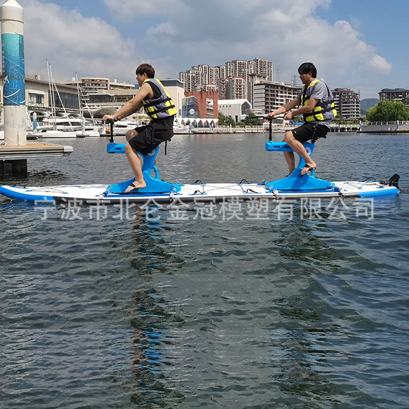 Двойной водный велосипед, отдых и развлечения в одном