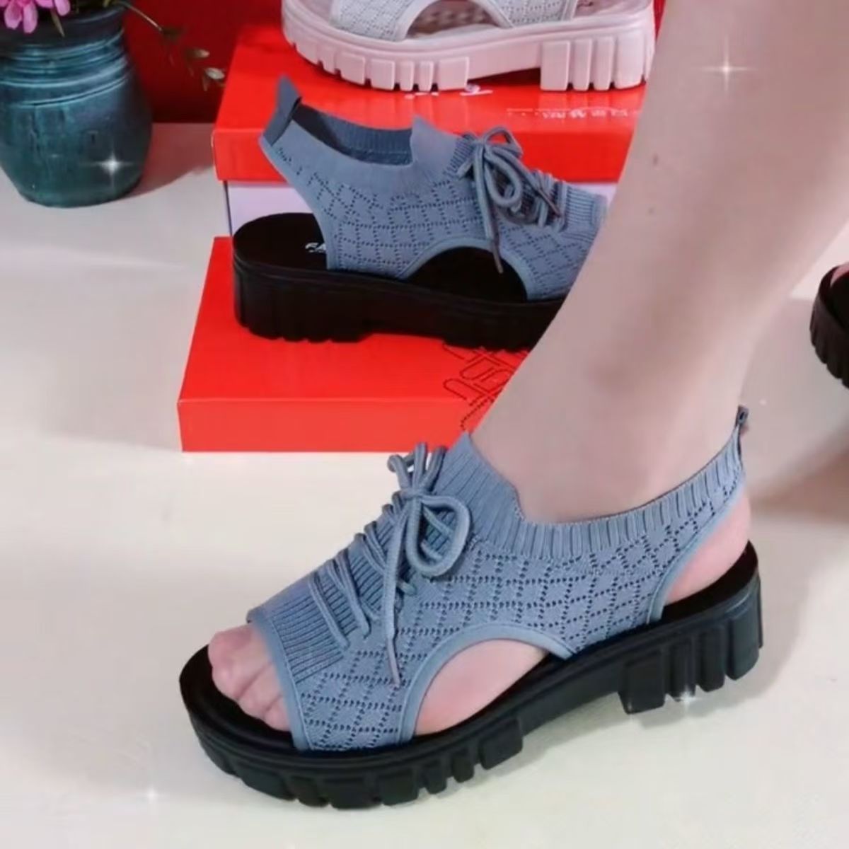 Sandálias de playa de fondo grueso para mujeres verano transpirable tela de tela suave antideslizante zapatos casuales de mujer moda 2025 estilo romano