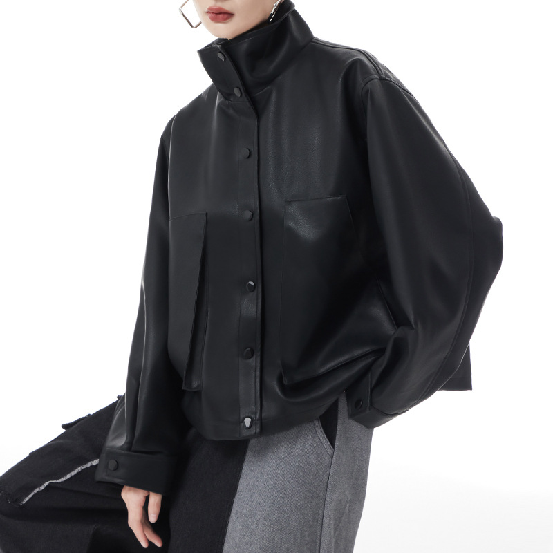 Nueva chaqueta de cuero de PU de la motocicleta de Bolsillo grande para adelgazar suelta Estilo retro de Hong Kong de manga larga collar de pie abrigo corto para mujeres Otoño e Invierno