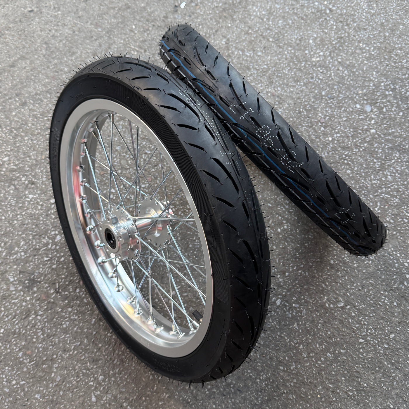 Suitable for Surron Light Bee X modified front 1.60-17 and rear 2.15-17 slick tire wheel set assembly 17inch wheel hub