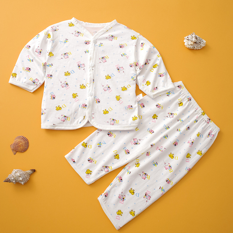 2023 primavera y verano Nueva Ropa interior de dibujos animados para el hogar hombres y mujeres traje de recién nacido Cuatro Estaciones de una sola cara Botón de algodón ropa de bebé