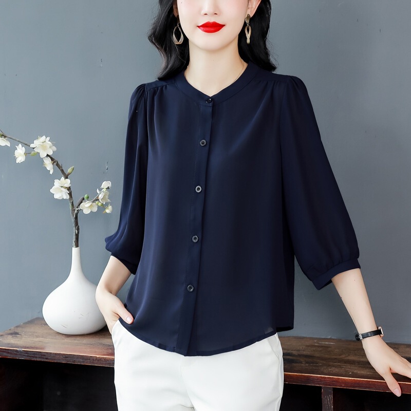 Boutique Silk Shirt for Women 2026 Summer Fashion Elegant Middle-Aged Mom Slimming and Age-Reducing Solid Color Blouse