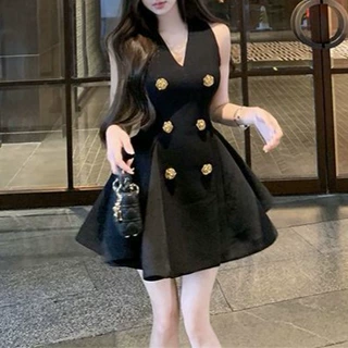 双排扣黑色v领无袖背心连衣裙女2026气质收腰短裙高级感蓬蓬裙子