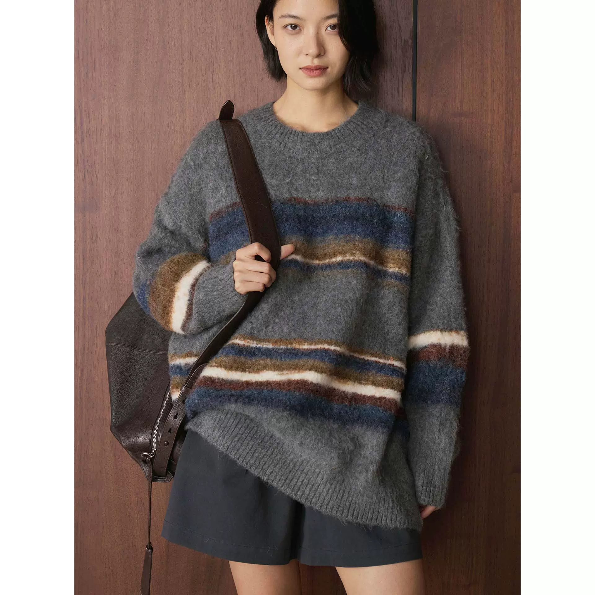 卢浮冬季新款韩系复古慵懒风软糯毛感条纹圆领毛衣廓形宽松上衣女