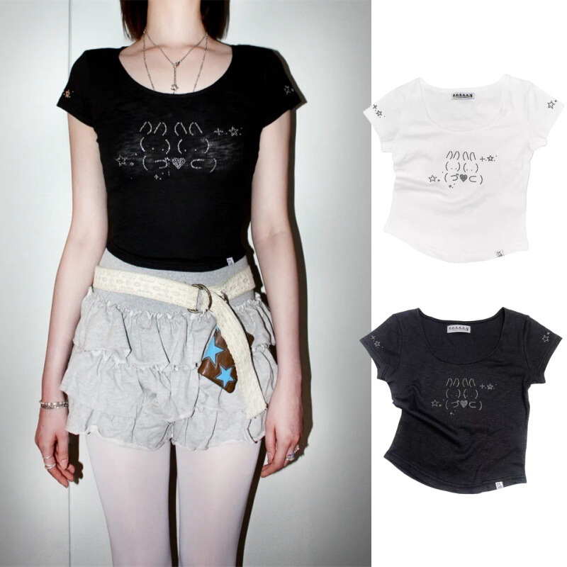 Versatile Straight-Shoulder Short-Sleeve T-Shirt for Women, Summer New Slim-Fit Floral Short Top with Unique U-Neck and Pants Versatile Straight-Shoulder Short-Sleeve T-Shirt for Women, Summer New Slim-Fit Floral Short Top with Unique U-Neck and Pants