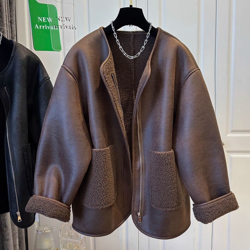 Super Stylish Zippered Fur Patchwork Integrated Round-Neck Jacket for Women, 2026 Autumn and Winter Style, Warm and Casual Super Stylish Zippered Fur Patchwork Integrated Round-Neck Jacket for Women, 2026 Autumn and Winter Style, Warm and Casual