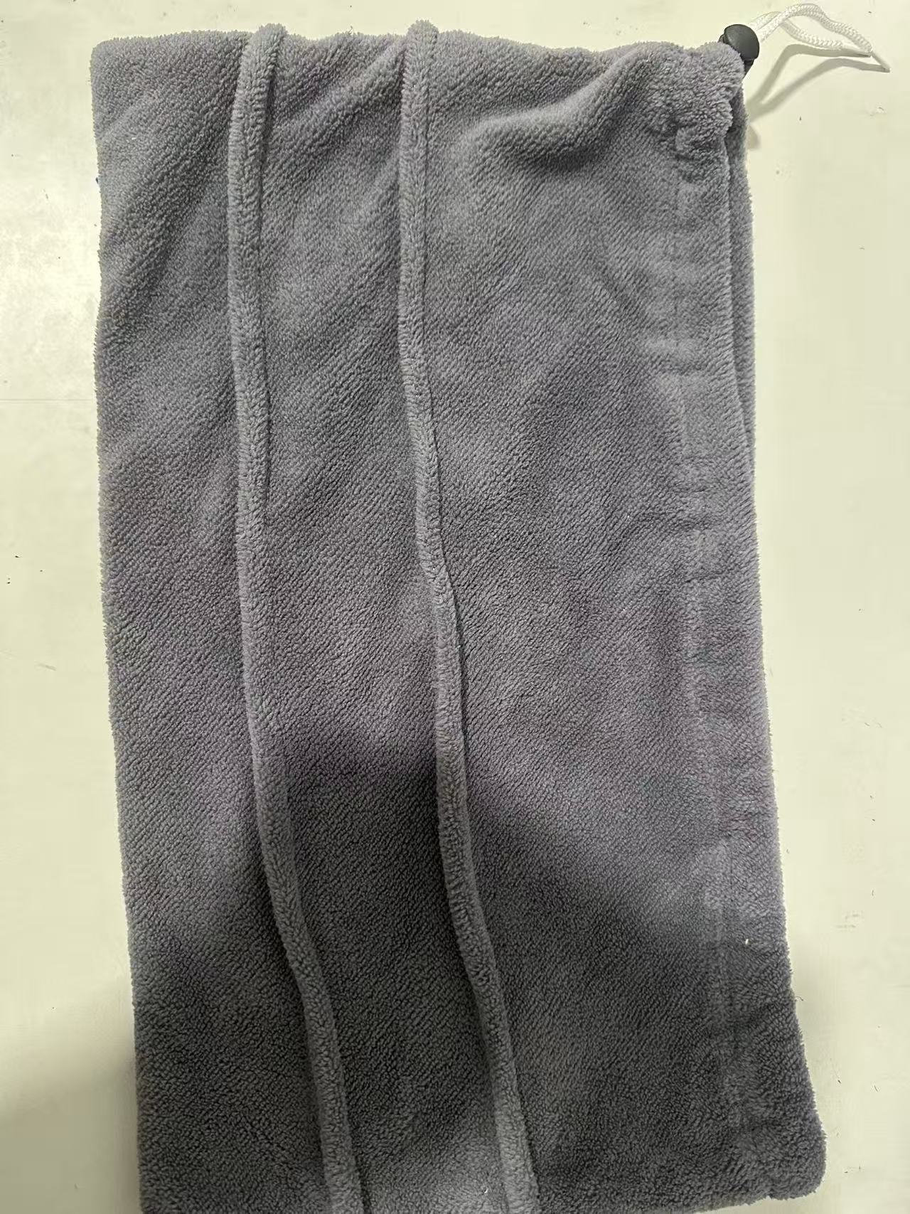 회색