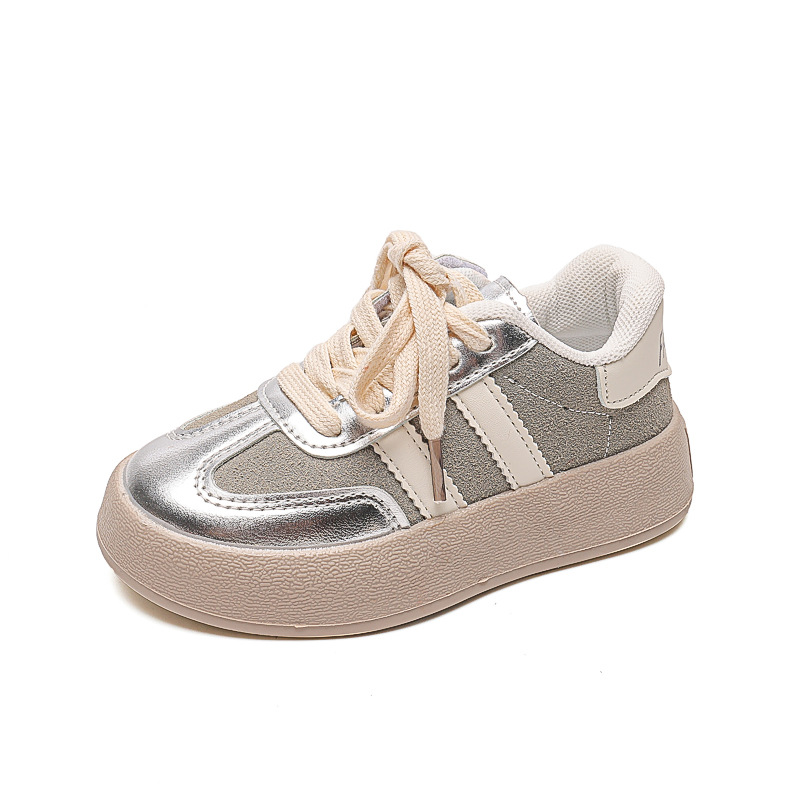 Entrega de una sola pieza zapatos casuales para niñas Primavera y otoño nueva moda con lentejuelas zapatos de tablero de fondo suave zapatos de bebé niños zapatilla de deporte