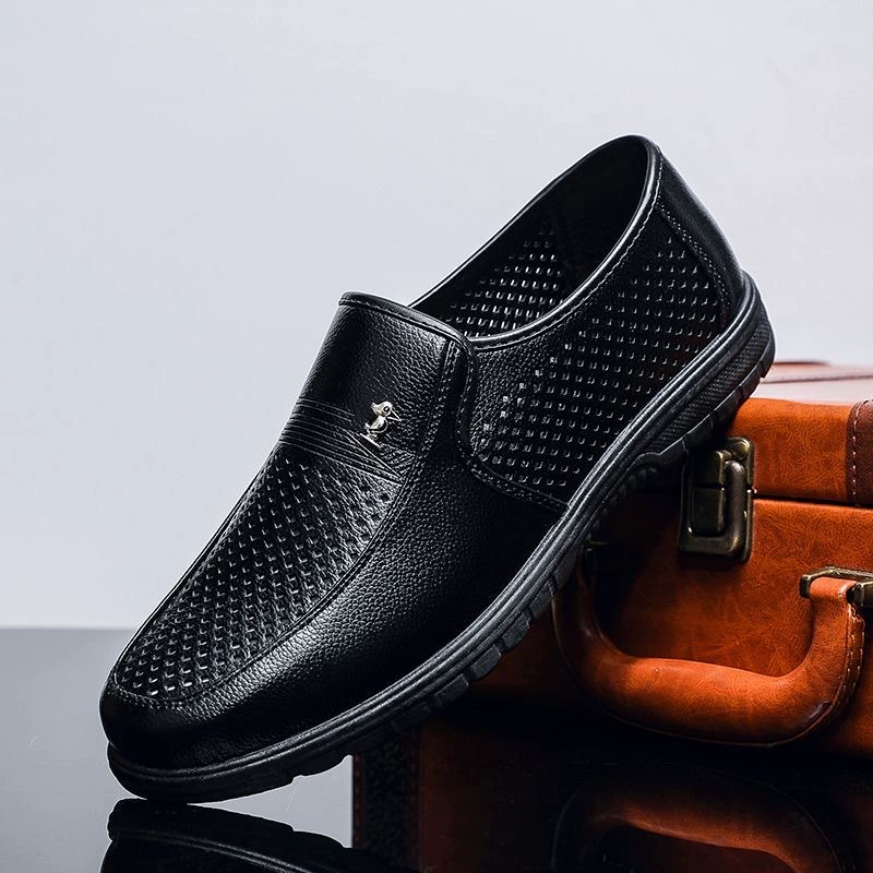 Мужские кожаные туфли лето 2025, дышащие сандалии, тонкие, деловые, повседневные, с перфорацией, мягкая кожа