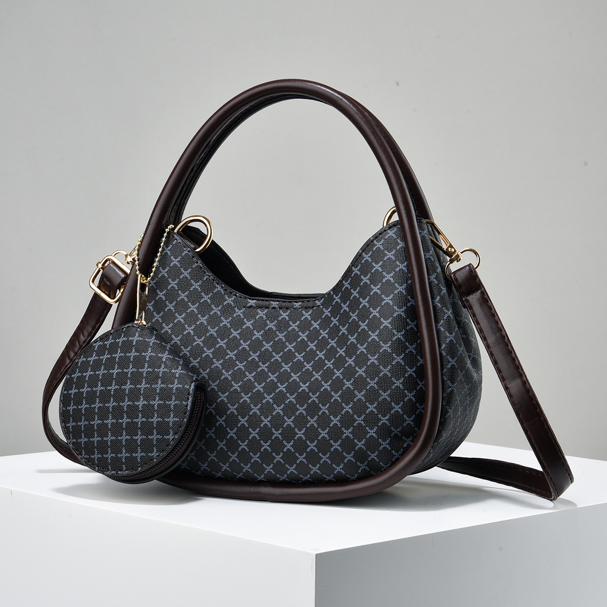 Comercio exterior pequeño bolso francés bolso de mujer nueva variedad alta textura bolso de hombro bolso brazo bolso