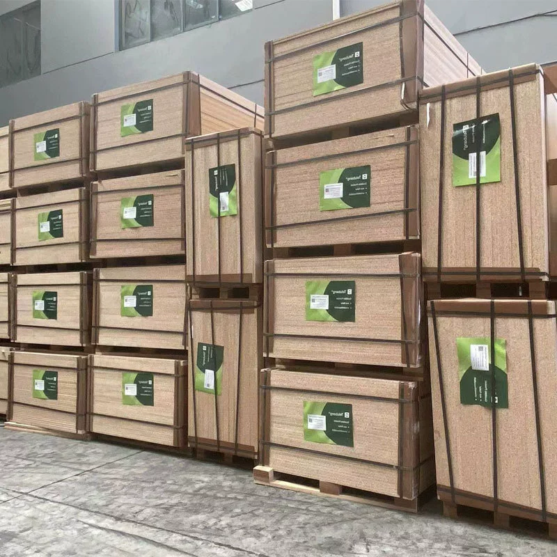 Общее складирование товаров, холодильное складирование, складирование при постоянной температуре, плоское складирование, складирование на полках, могут соответствовать различным условиям.