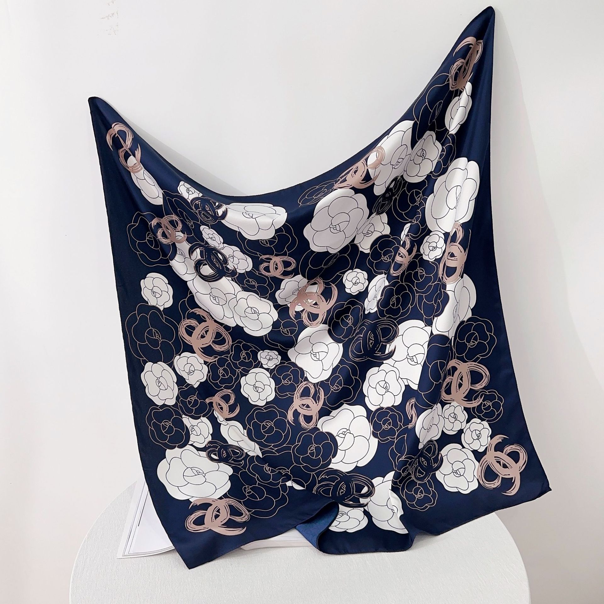 Xiaofengfeng Shan camellia impresa bufandas de seda 90cm seda de imitación twill bufandas de alto nivel de sensación de bufandas de hombro protector solar para mujeres
