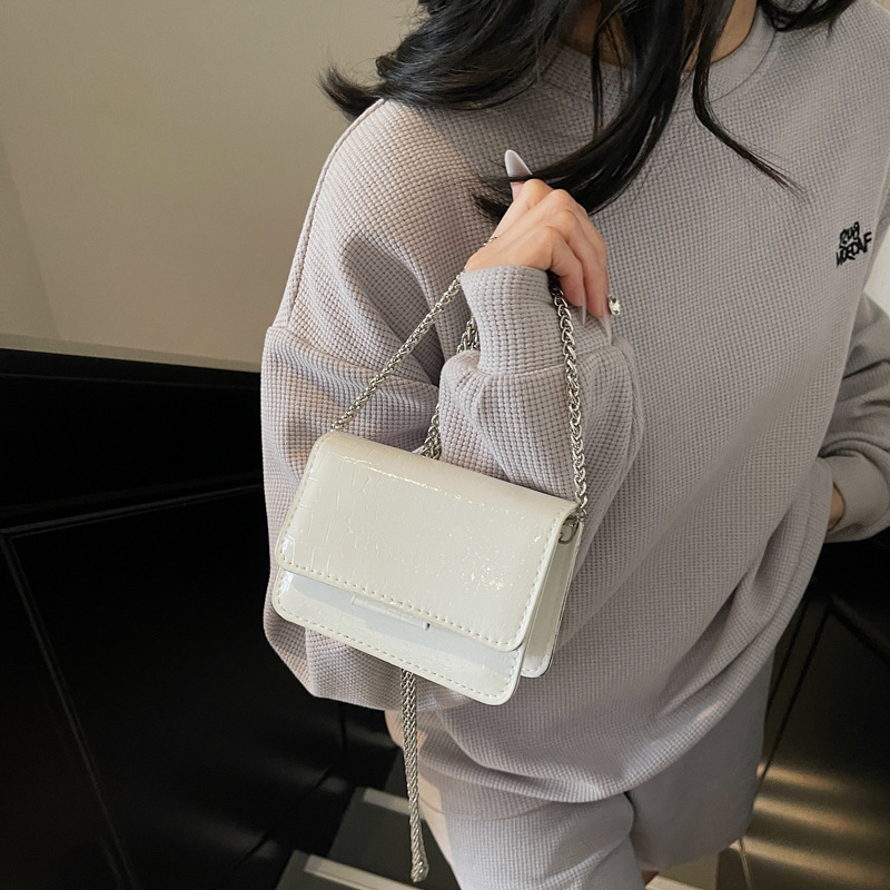 Trendy Niche Design 2025 Summer New Fashion Simple Small Square Bag Trendy Crocodile Pattern Shiny Shoulder Bag