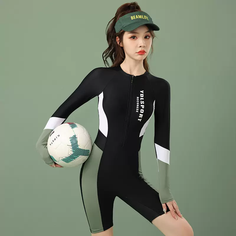 泳衣女游泳馆专用专业连体平角新款大码显瘦沙滩长袖保守温泉泳装
