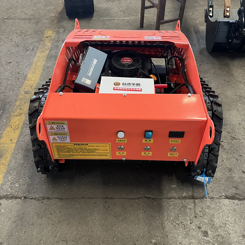 远程操控遥控割草机 履带式果园碎草除草机 园林智能割草机器人