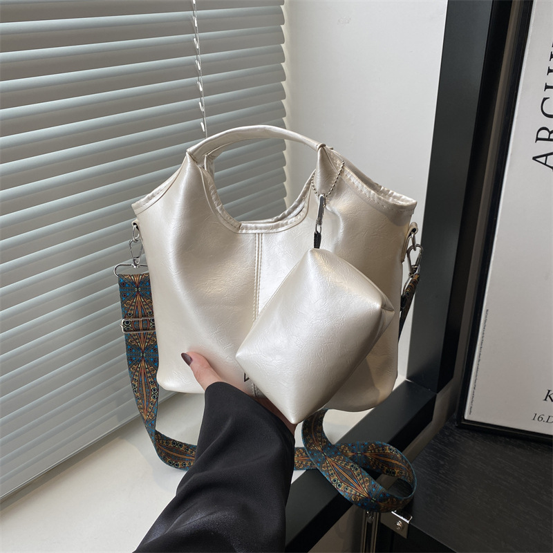 Nuova collezione Autunno 2024: Borsa tote versatile, elegante e di grande capacità, borsa a tracolla semplice in stile cestino e borsa a spalla._voghion.com
