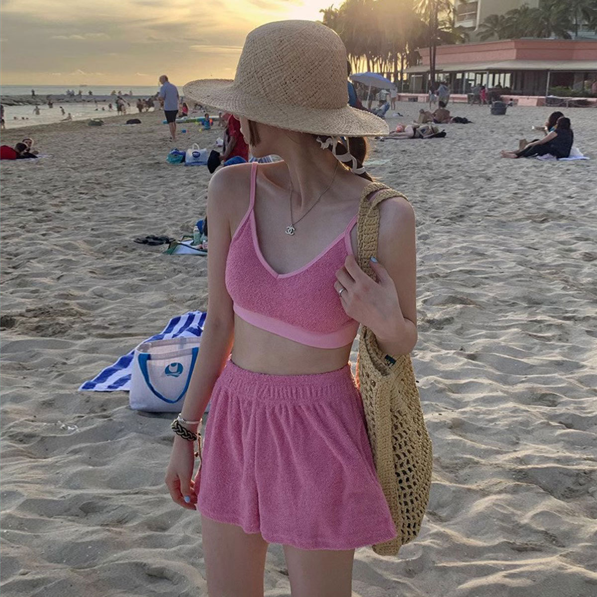 Nuevo bikini multicolor toalla tela split traje de baño tirantes top de tubo falda de tres piezas vacaciones en la playa de aguas termales