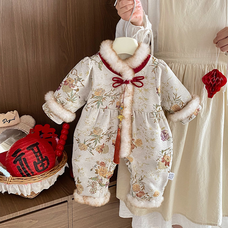 婴儿衣服初冬加绒夹棉连体衣小月龄女宝秋冬薄棉周岁新中式拜年服|undefined