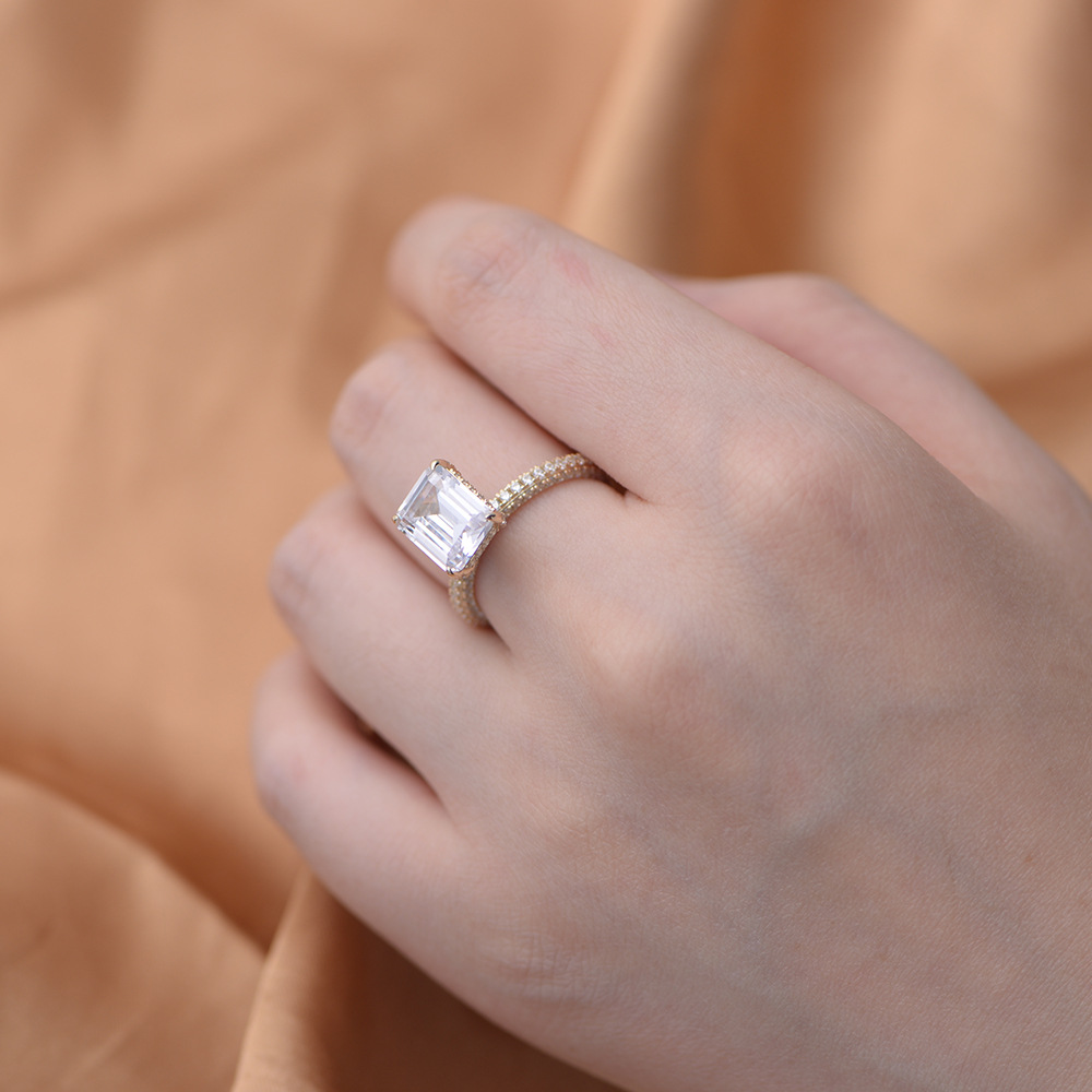 Especial transfronterizo 8*10 anillo de plata esterlina clásica de circón cuadrado Joyería de anillo de compromiso de boda de diamantes completos de moda europea y americana