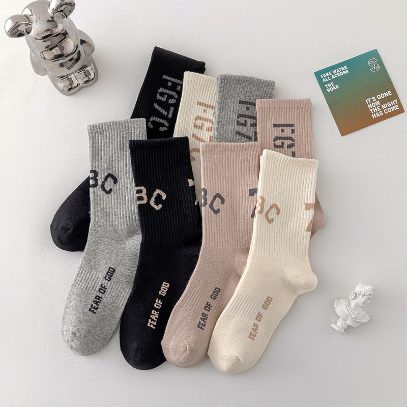 Calcetines para hombre otoño e invierno nueva línea principal FOG ABC alfanumérico estilo deportivo de moda calcetines deportivos de calle_voghion.com