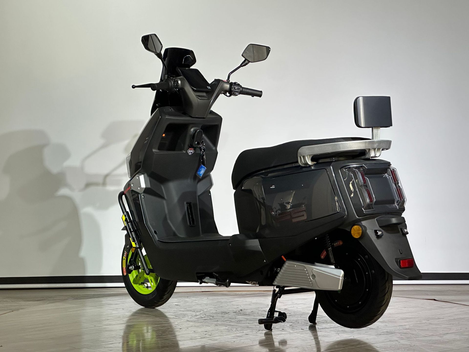 New Electric Motorcycle Battery Car Export Vehicle